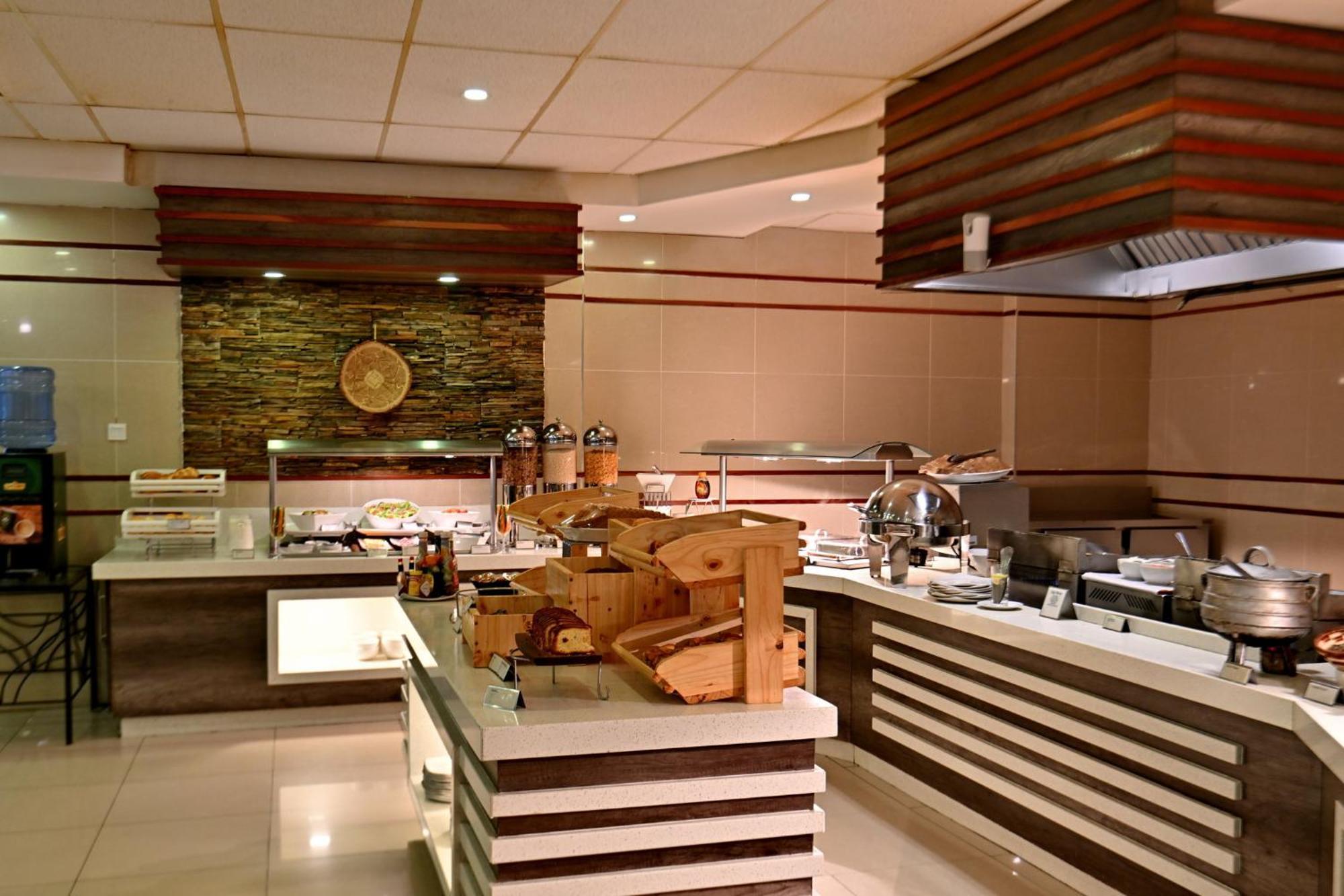 Holiday Inn - Bulawayo By Ihg Extérieur photo